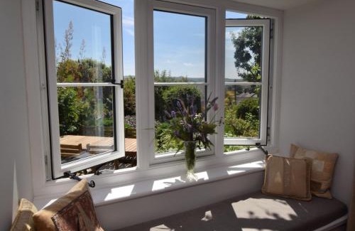 West Compton House | 4 Bed in Litton Cheney 75851