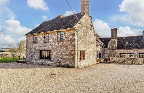 Llanover House | 4 Bed in Llanover 91243