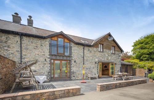 Glandyfi House | 4 Bed in Talybont oc-y32384