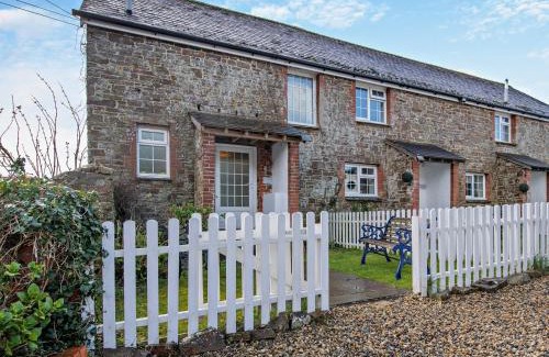 Westleigh House | 4 Bed in Westward Ho 46840