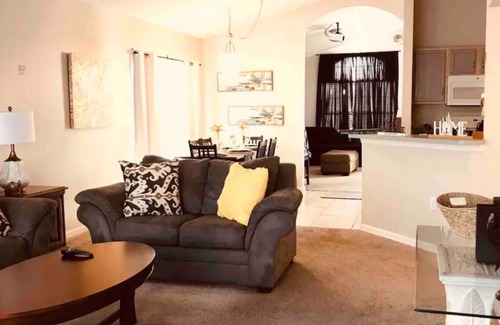 Lake Berkley Villa | 4 bed Star war room private pool movie room