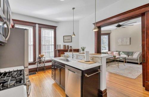 Victorian Village House | 4 Bed Townhome near Goodale Park