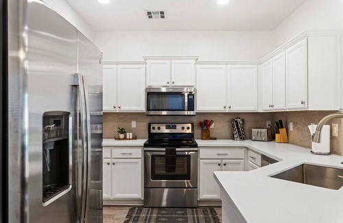 Villages At Queen Creek House | 4 Bed with Community Pool, Game Room, Minutes to Bell Bank Park!