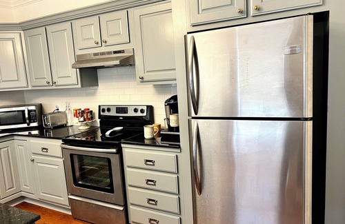Natchez House | 4-bedroom 100 year old bungalow in historic Natchez.
