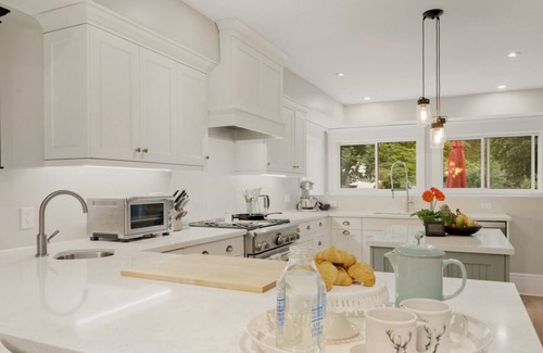 Parry Sound House | 4 Bedroom, 2.5 Bath in town