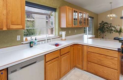Huffman - O' Malley House | 4 Bedroom 3 Bathroom Home Near Golf Course and Zoo