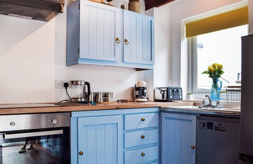 Llanelli Cottage | 4 bedroom accommodation in Pwll near Llanelli