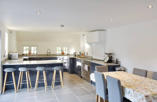 Bradwell-on-Sea Cottage | 4 bedroom accommodation in Bradwell-on-Sea