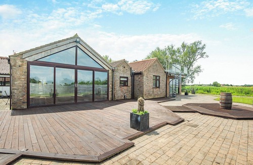 Skegness Cottage | 4 bedroom accommodation in Burgh le Marsh