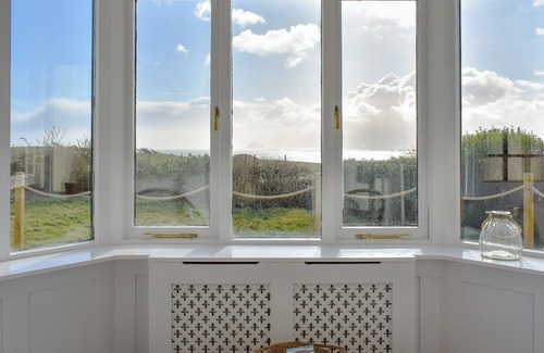 Shannochie Cottage | 4 bedroom accommodation in West Bennan, near Shannochie