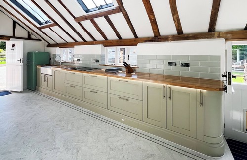 Willesborough Cottage | 4 bedroom accommodation in Sevington, near Ashford