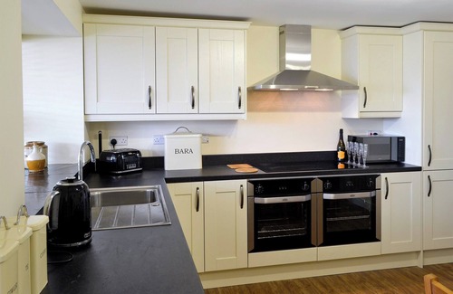 Cwmtirmynach Cottage | 4 bedroom accommodation in Llangwm, near Corwen