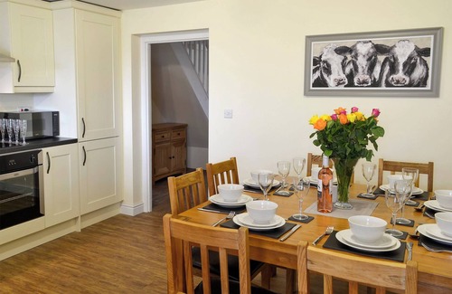 Cwmtirmynach Cottage | 4 bedroom accommodation in Llangwm, near Corwen