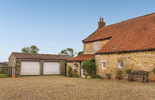 Scarborough Cottage | 4 bedroom accommodation in Irton, near Cayton Bay