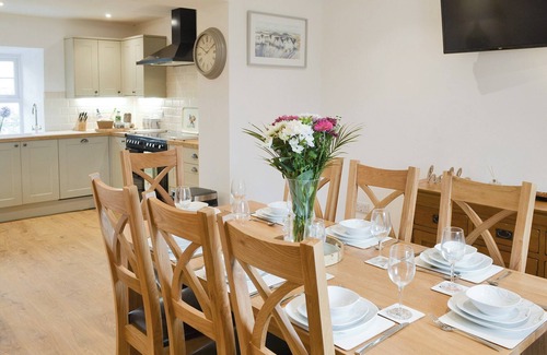 Llanllyfni Cottage | 4 bedroom accommodation in Penygroes, near Caernarfon