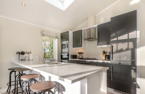 Great Coxwell Ski Chalet | 4 bedroom accommodation in Faringdon