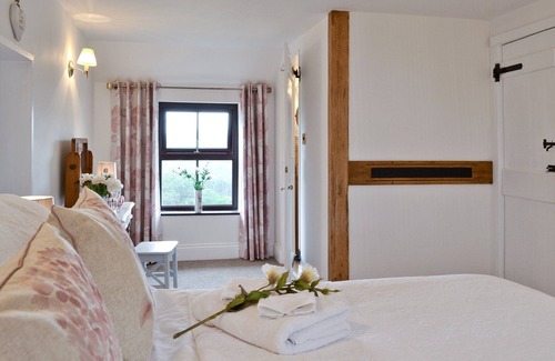 Llandovery Cottage | 4 bedroom accommodation in Rhandirmwyn, near Llandovery