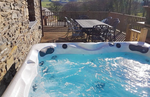 Felinfach Cottage | 4 bedroom accommodation in Mydroilyn, near Aberaeron