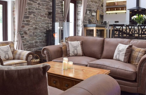 Ferryside Cottage | 4 bedroom accommodation in Ferryside, near Carmarthen