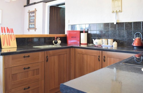 Llanelli Cottage | 4 bedroom accommodation in Ponthenri, near Llanelli