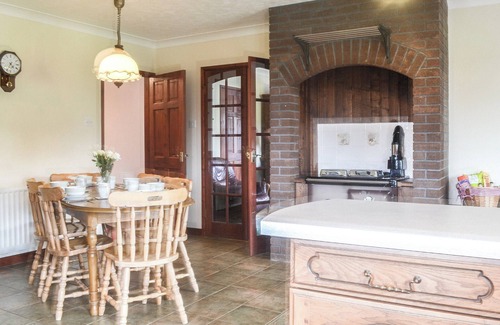 Bethania Cottage | 4 bedroom accommodation in Tregaron