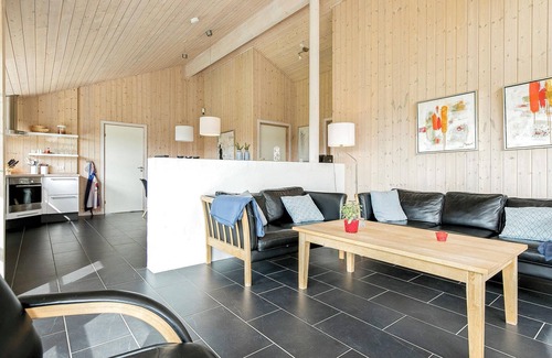 Lonstrup House | 4 bedroom accommodation in Hjørring