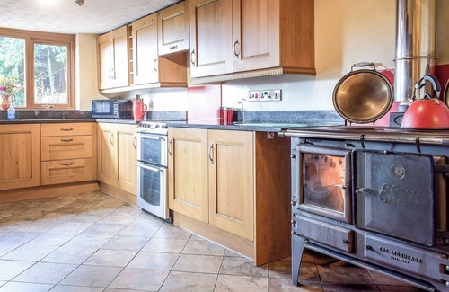 Caersws Cottage | 4 bedroom accommodation in Llandinam, near Llanidloes