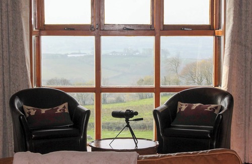 Llanelli Cottage | 4 bedroom accommodation in Felinfoel, near Kidwelly