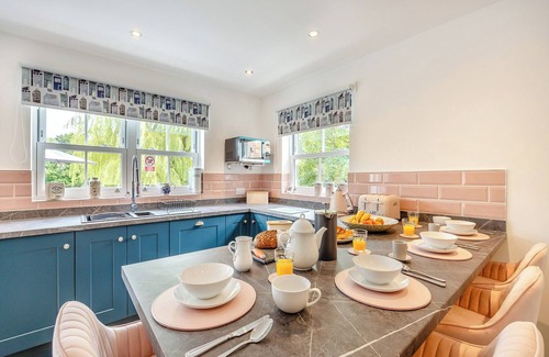Spilsby Cottage | 4 bedroom accommodation in Welton Le Marsh, near Skegness