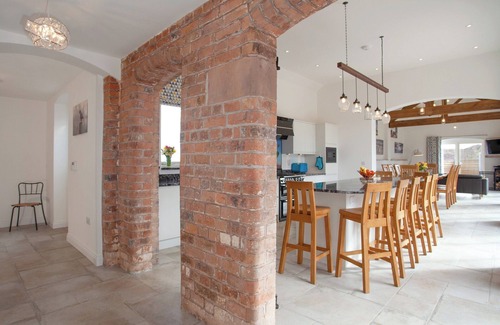 Sugnall Cottage | 4 bedroom accommodation in Slindon, near Eccleshall