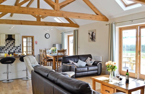 Whitland Cottage | 4 bedroom accommodation in Henllan Amgoed, near Narberth