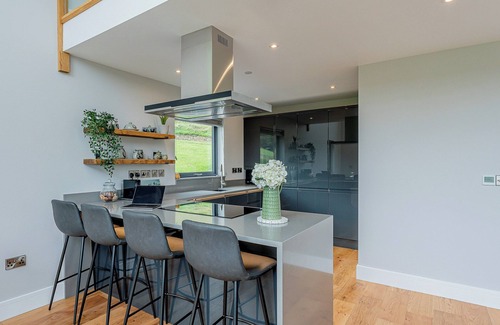 Carno Cottage | 4 bedroom accommodation in Carno