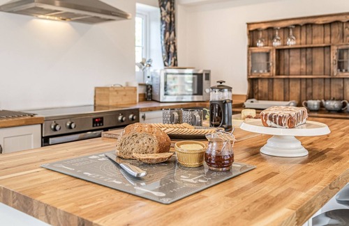Zeals Cottage | 4 bedroom accommodation in Zeals, near Mere