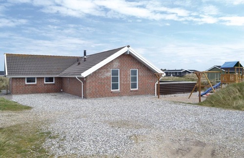 Hvide Sande House | 4 bedroom amazing home in Hvide Sande