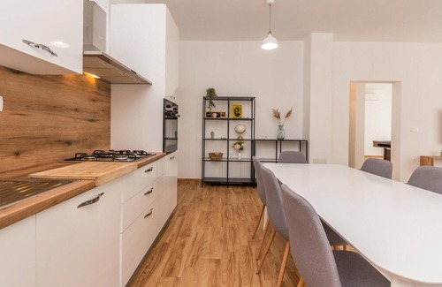 Velim House | 4 bedroom awesome home in Radasinovci