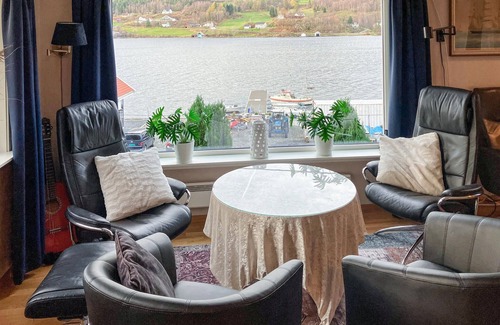 Vindafjord House | 4 bedroom awesome home in Nedre Vats