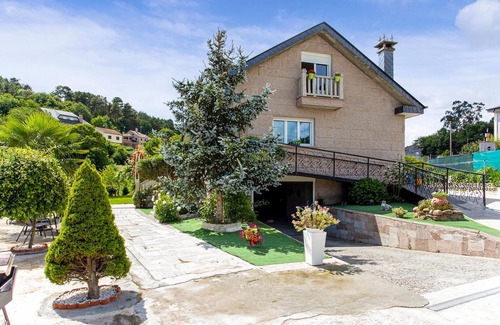 Chantada House | 4 bedroom awesome home in Chantada