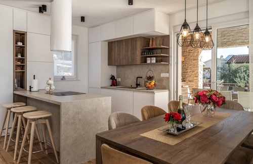 Brzac House | 4 bedroom beautiful home in Malinska