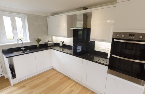 Hoveton Cottage | 4 Bedroom Brightside Cottage In Wroxham, Norfolk, Norfolk Broads England