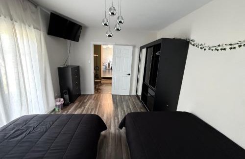 Burlington House | 4-bedroom Burlington with AC & Wifi