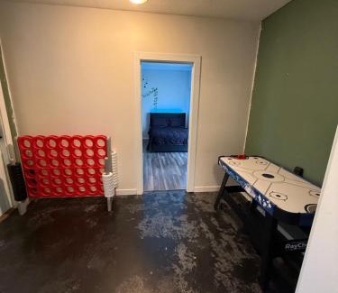 Burlington House | 4-bedroom Burlington with AC & Wifi