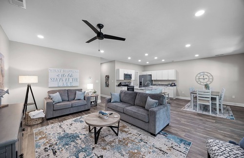 Pickwick Dam Ski Chalet | 4-bedroom Chalet Overlooking Pickwick Landing Golf Course