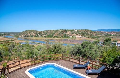 Silves House | 4-bedroom countryside villa with pool and peaceful river views