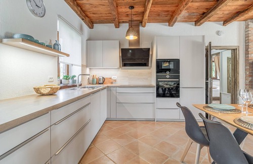 Cabrunici House | 4 bedroom cozy home in Cabrunici