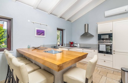 Milohnici House | 4 bedroom cozy home in Linardici