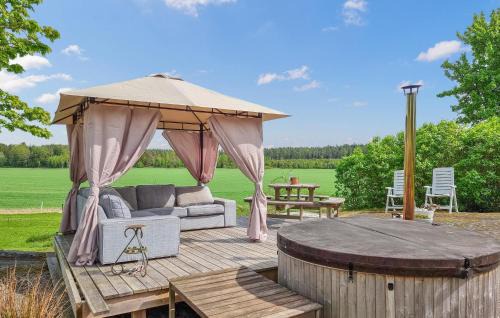 Grastorp House | 4 Bedroom Cozy Home In Flo