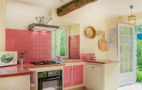 Monthuchon House | 4 Bedroom Cozy Home In Monthuchon
