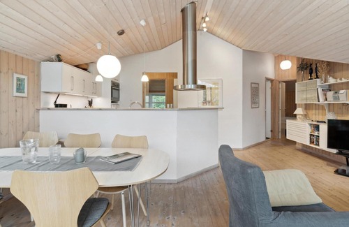 Rageleje House | 4 bedroom cozy home in Vejby