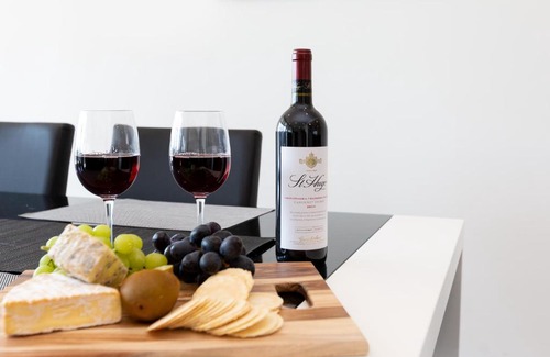 Wagga Wagga Apartment | 4 Bedroom Executive Apartment in the CBD