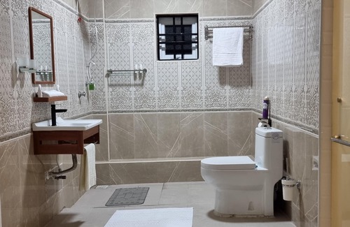 Nakuru County Apartment | 4 bedroom furnished apartment with private garden in Nakuru, Kenya